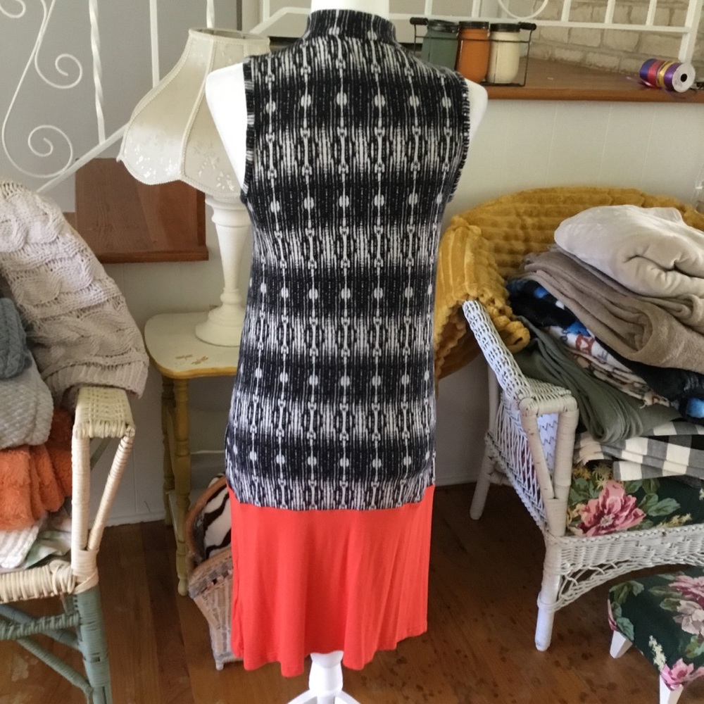 THML DRESS - Picture 3 of 8